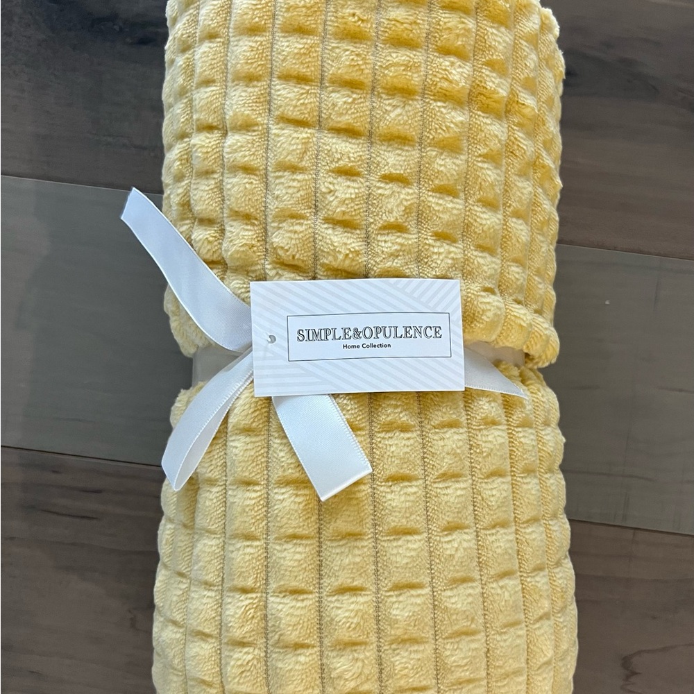 Luxury flannel fleece throw